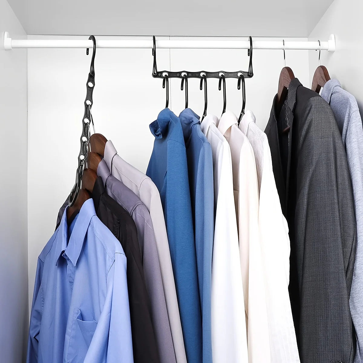 Multifunctional 5-Hole Folding Plastic Hanger – Space-Saving & Windproof